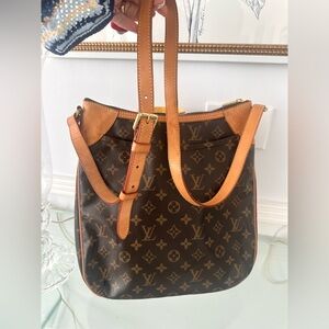 Louis Vuitton Odeon crossbody bag preloved good condition
